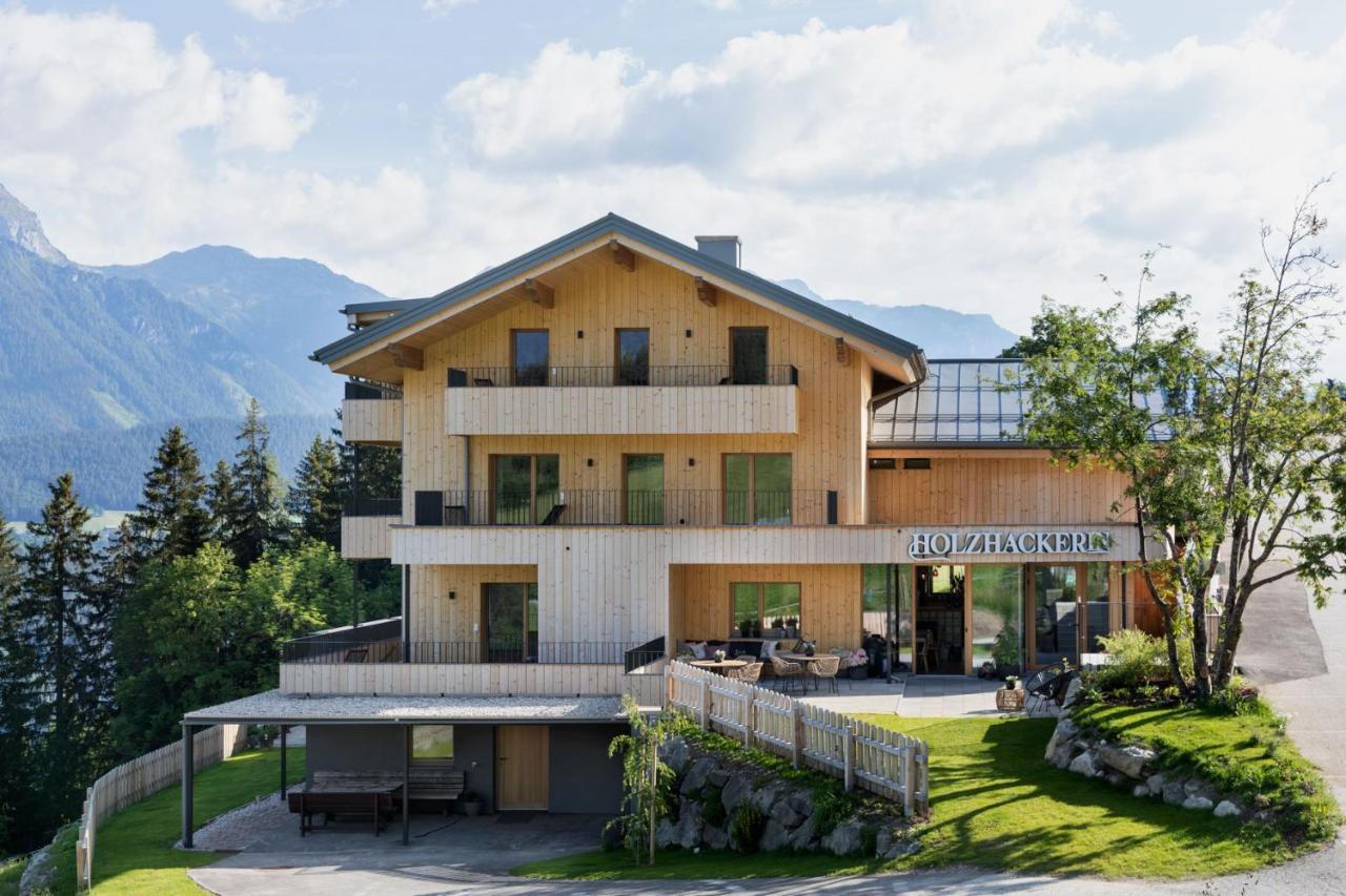 Aparthotel Holzhackerin - the charming Haus am Berg Schladming Exterior foto