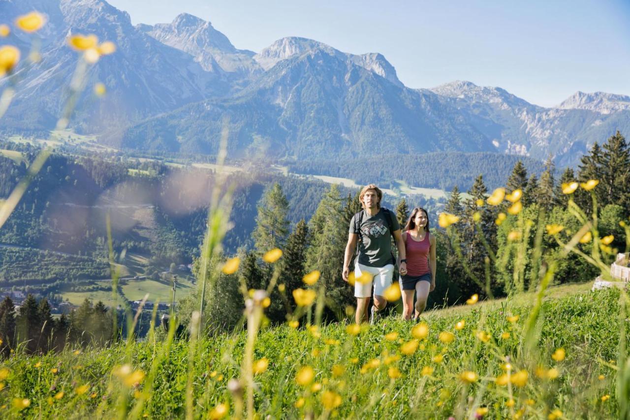 Aparthotel Holzhackerin - the charming Haus am Berg Schladming Exterior foto